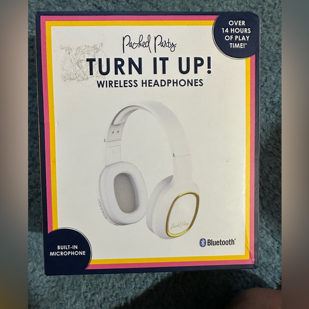 Bluetooth wireless headphones white and gold still in box never used